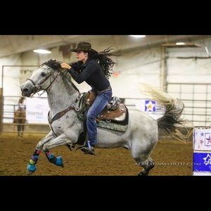 Meet your Posher, Macy